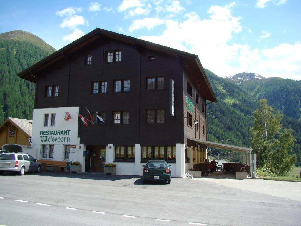 Hotel Weisshorn Goms Quarto foto